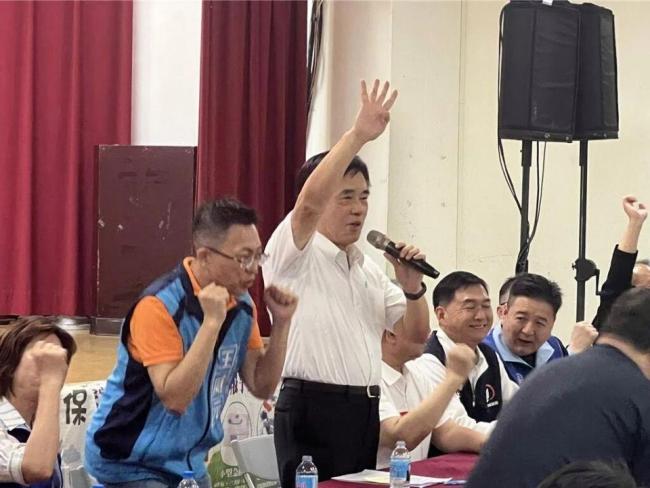 选举在即 郝龙斌郑丽文进入核心对决 地方派系与党内大佬支持成关键