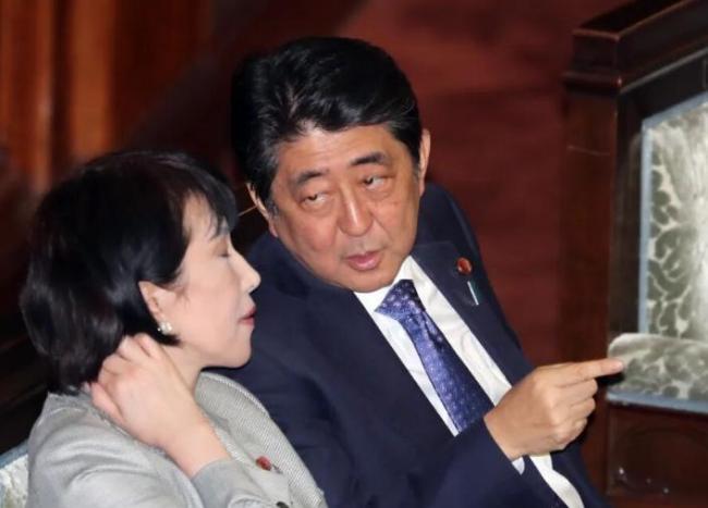 高市早苗面临的执政困境 内忧外患齐爆发