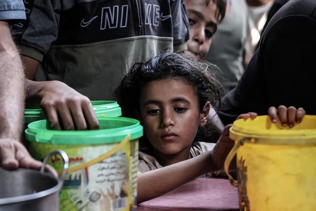 专家：特朗普亲赴中东展现诺奖情节 危机公关式外交