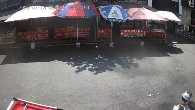 获评见义勇为勇士！永州保安大叔冲进火场救下3幼童，全身被严重烧伤，已出院恢复工作
