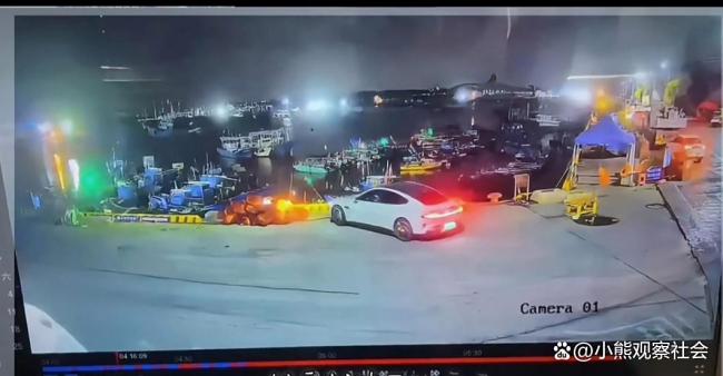 小米SU7凌晨坠海 车主身亡 媒体倾向性引发争议