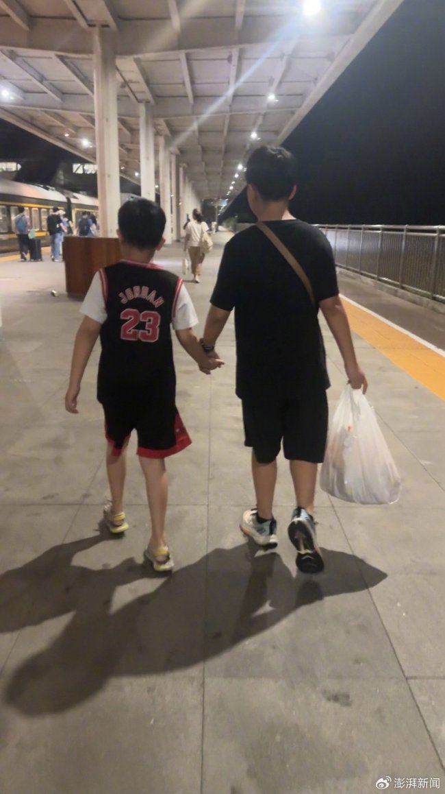 母亲用13年将儿子从特校送入职高