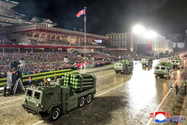 盘点朝鲜阅兵亮相武器装备 多款新型兵器首秀