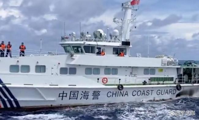 专家:中方在南海上演水炮“追击战” 坚决维护主权