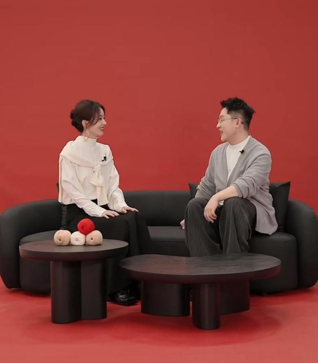 赵丽颖被问是儿子暖还是羊绒暖 实诚回答显母爱