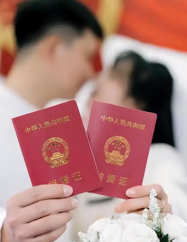 跳河新郎家属：自杀主要为经济压力过大！