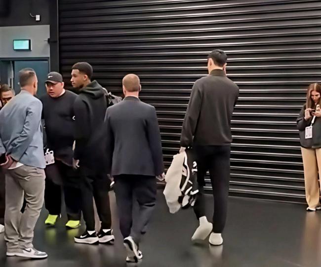 NBA中国赛因票价高达22207元且未安排中国球员登场引发争议 球迷期待落空