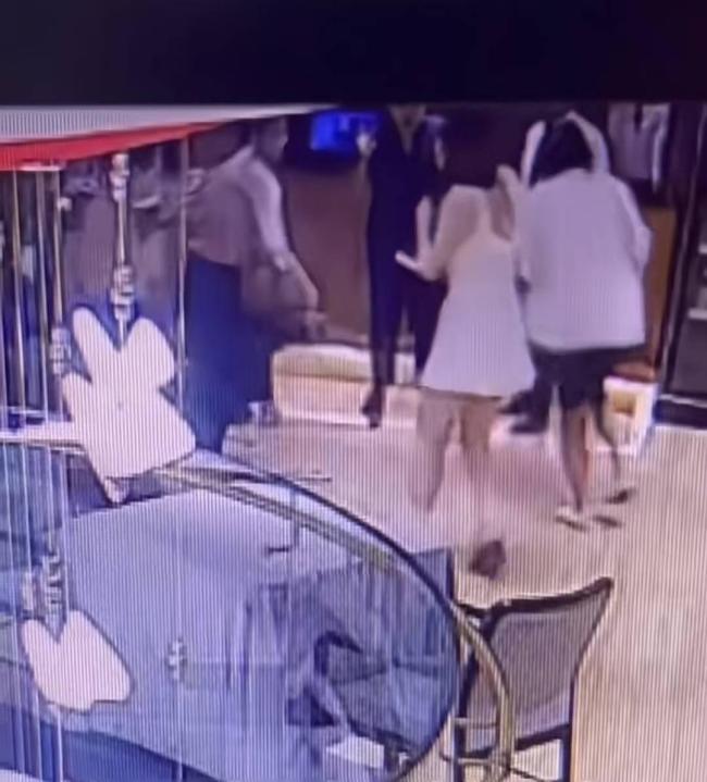 被泼开水烫伤当事人确诊抑郁