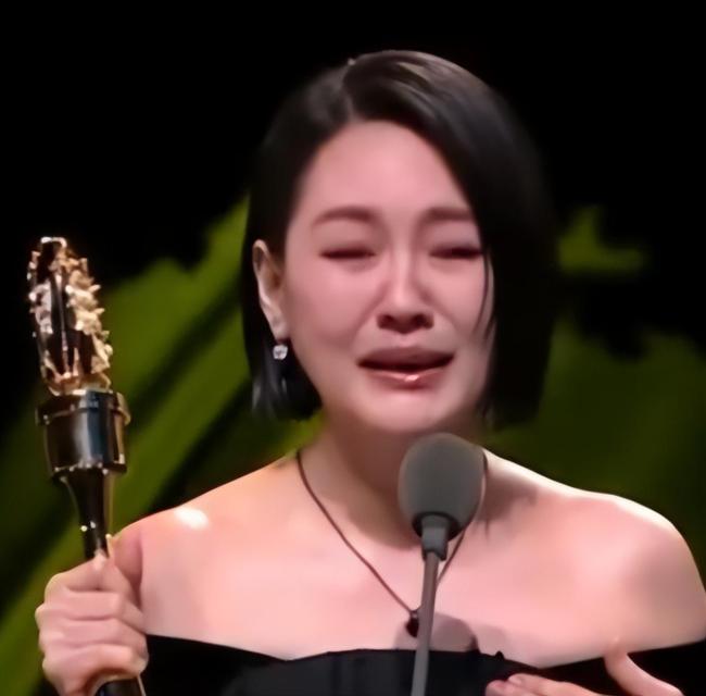 小S得奖后泪崩 姐姐的鼓励成就今日荣誉