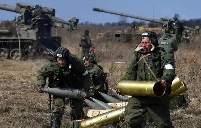 泽连斯基的正装外交是政治表演吗 外交姿态升级背后的紧迫信号