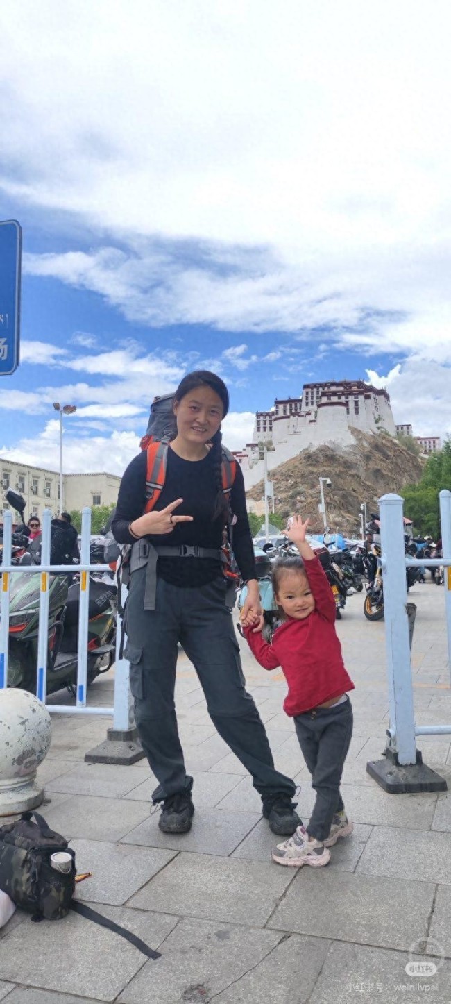 重庆单亲妈妈带3岁娃穷游5国，接连走了两年半