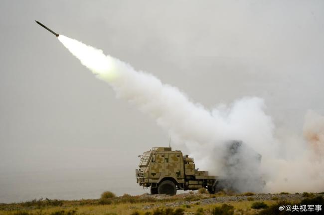 火力全開(kāi)！來(lái)看這場(chǎng)多火器實(shí)彈射擊考核