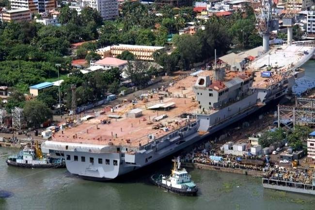 莫迪狂吹的印度航母有多奇葩