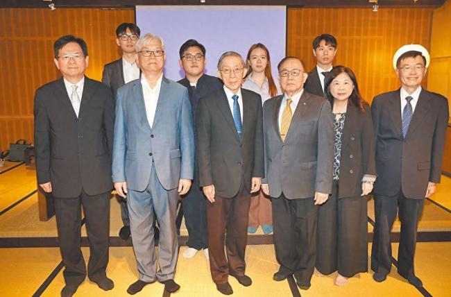 夏立言批赖清德“自我矮化”
