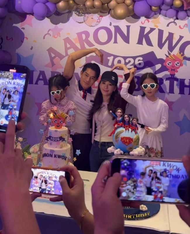 方媛生完三胎后首度现身 甜蜜庆祝郭富城60岁生日