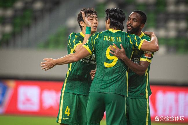 国安防线怎么了?解围踢空送大礼 后点严重漏人,海牛轻松破门反超 防守体系彻底崩塌