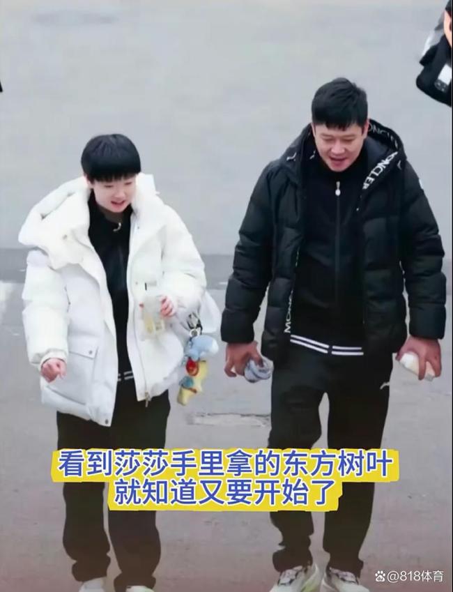 邱贻可从成都飞到石家庄陪练孙颖莎 全力备战全运会