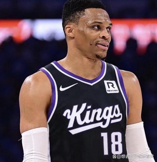 东契奇缺阵 湖人险胜国王 里夫斯51分闪耀