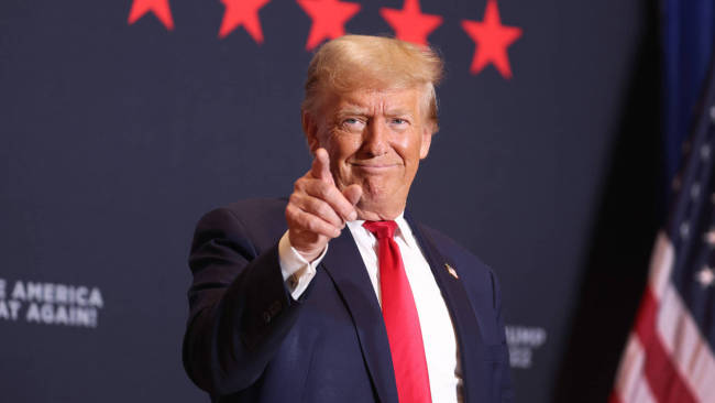 美航母来南海执勤，两架舰载机在半小时内相继坠海，什么原因？ 美军霸权反噬