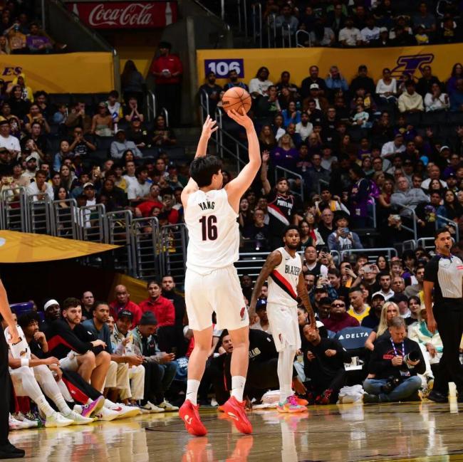 楊瀚森距離真正立足NBA還有很長的路要走 成長之路漫長