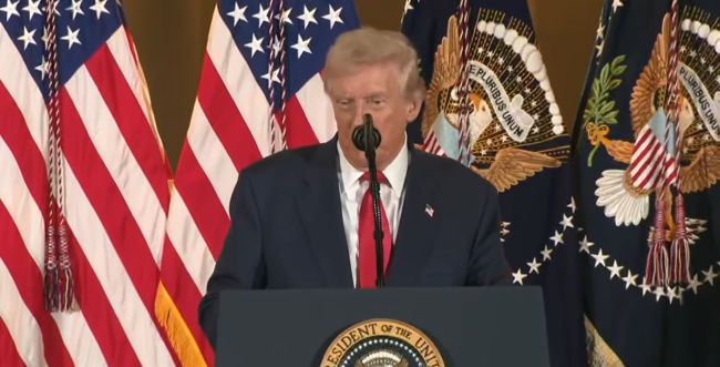 特朗普在东京说美日曾有小冲突