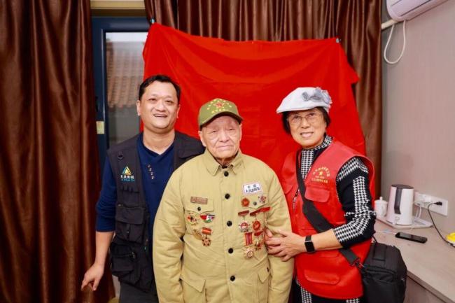 平均年龄93岁的志愿军老兵们圆梦北京 重逢与敬礼
