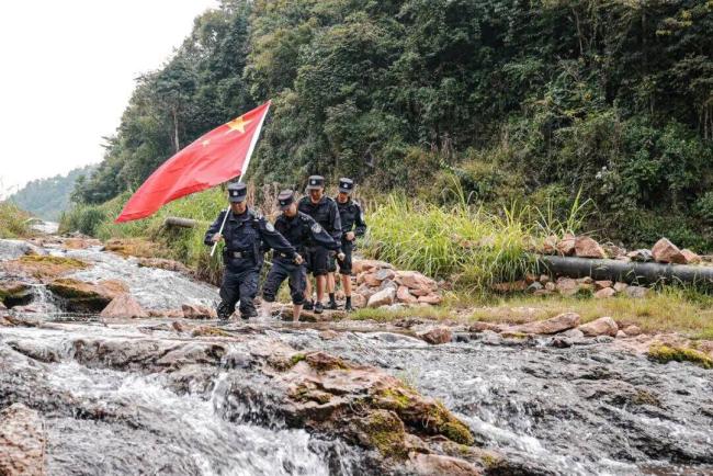 这个培训班一半人不能露面 无名英雄的荣耀与牺牲