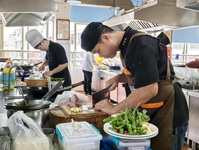 “江西小炒”为何成为义乌特产 辣味里的城市融合