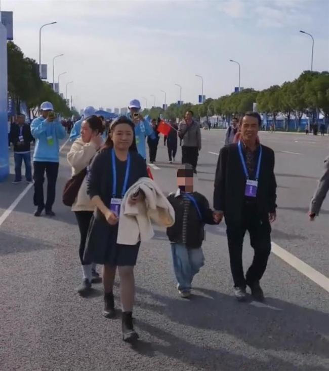 “鸡排哥”空降南昌飞行大会 家乡盛会共襄盛举