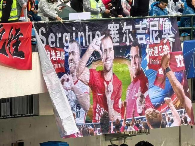 国安4比0大胜长春锁定中超第四 法比奥梅开二度