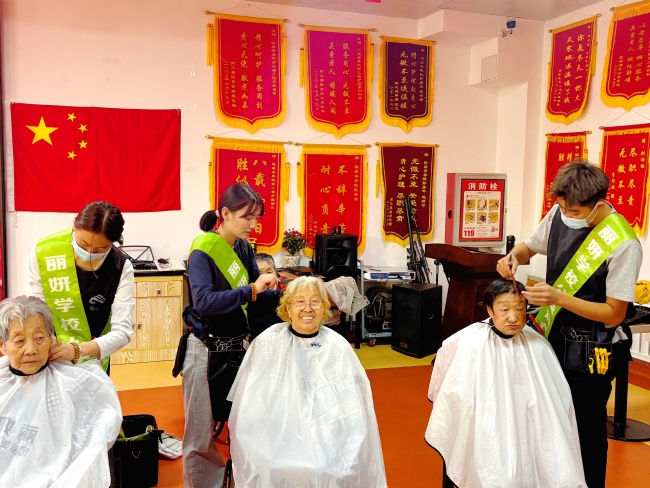 重陽到一線 關(guān)懷暖夕陽