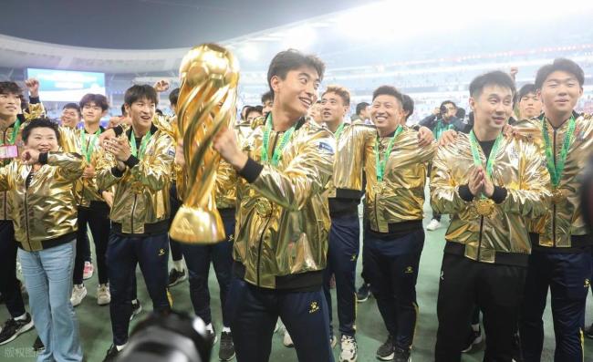 “苏超”演绝了！南通重蹈世界杯强豪覆辙，泰州复制北京奥运一奇迹 竞技赛场风云莫测