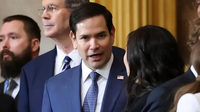 禁飞区暗示军事干预信号,美国对委内瑞拉动武,只差特朗普下令