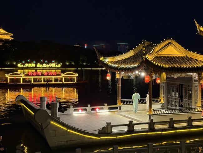 “苏超”夺冠后,泰州市官宣→