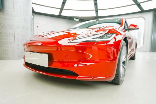 美国一辆特斯拉打不开车门致5人烧死 设计缺陷引发诉讼