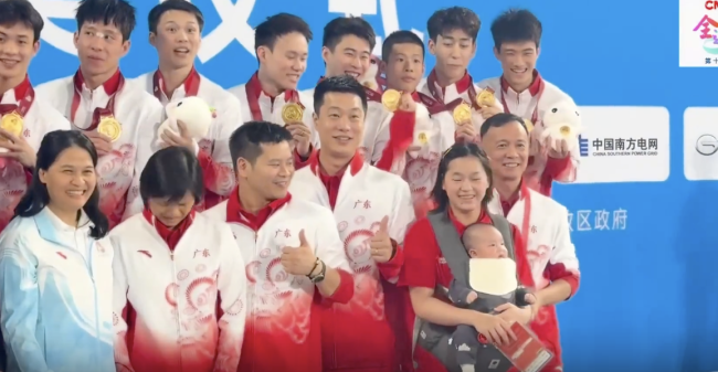 全红婵有了新称号红姨 晋升“红姨”带娃！