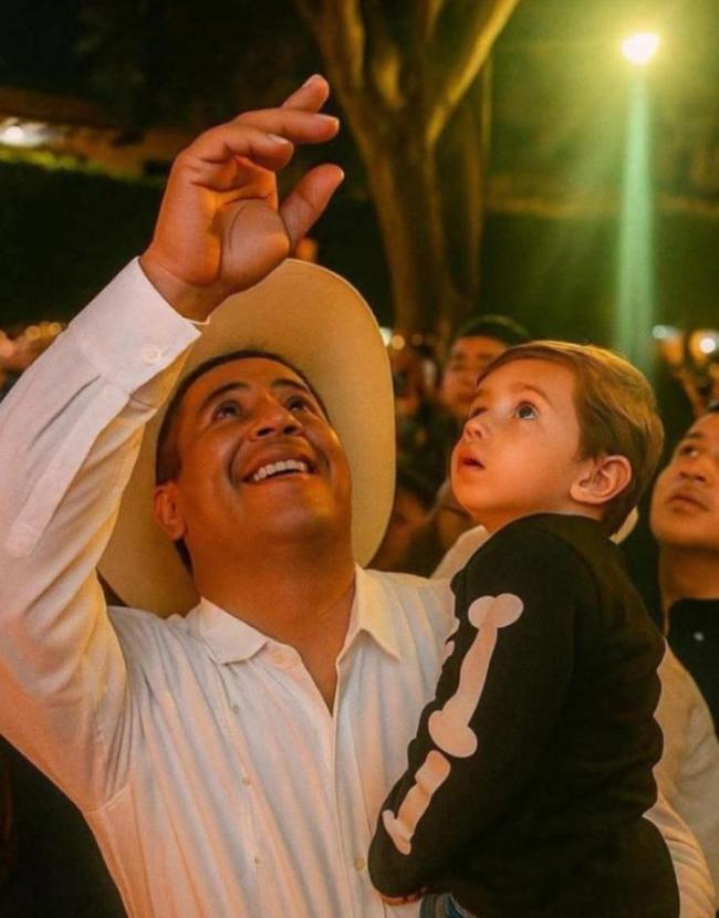 墨西哥米却肯州4年7位市长遇害 市长被杀前怀抱幼子