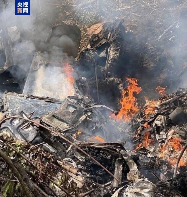 菲军方:坠毁直升机载有5名空军人员