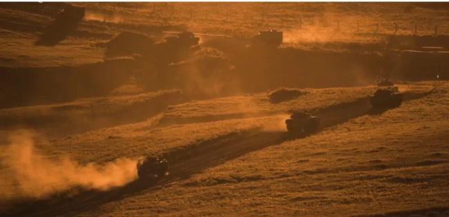 大場麵！機器狗無人機開路 實兵對抗演練畫麵公布