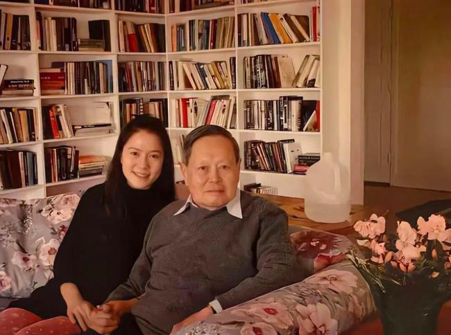 翁帆疑似未入职清华大学当讲师 官网无名引发关注