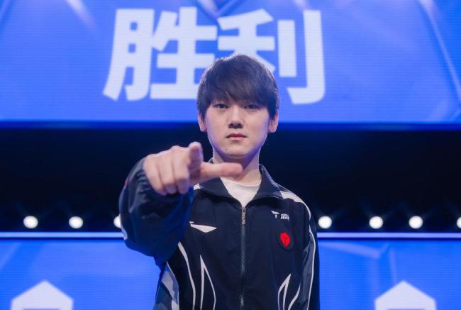 JackeyLove致歉 赛后展现责任担当