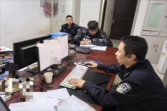 男子偷賣公司藥物打賞女主播300萬 虛榮心驅(qū)使犯罪