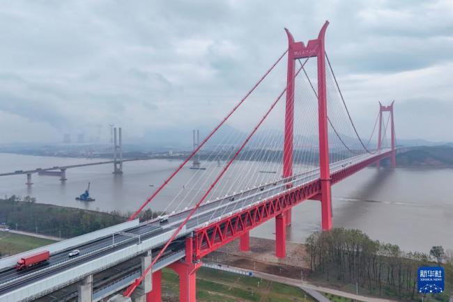 世界首座 铜陵长江三桥正式通车 开启多功能过江新时代