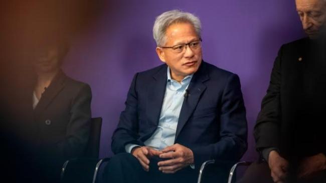 黄仁勋：中国这么做，将赢了美国 放宽监管降低能源成本