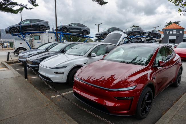 马斯克万亿薪酬到手?背后是一场豪赌