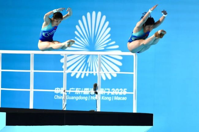 无缘奖牌!全红婵夸自己还是很棒:特别开心,就是伤情恢复得不怎么样;仍为你们喝彩!