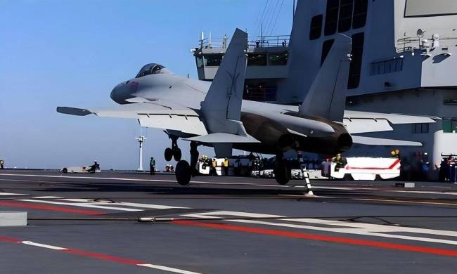 福建舰正式入列 岛内热议“第四艘” 三航母时代启航