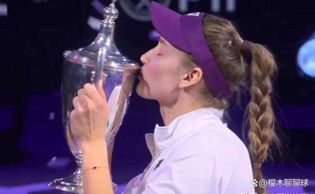莱巴金娜首夺WTA年终总决赛单打冠军 5战全胜登顶
