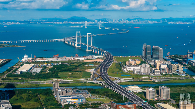 时政新闻眼丨“十五五”如何走在前、作示范、挑大梁？习近平为广东发展作出战略指引