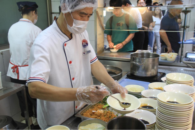浙大公开“食堂顶流”靓园拌面配方 揭秘校园美味秘诀